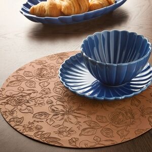 💕 6 Pack The Pioneer Woman Faux Leather Floral Placemats